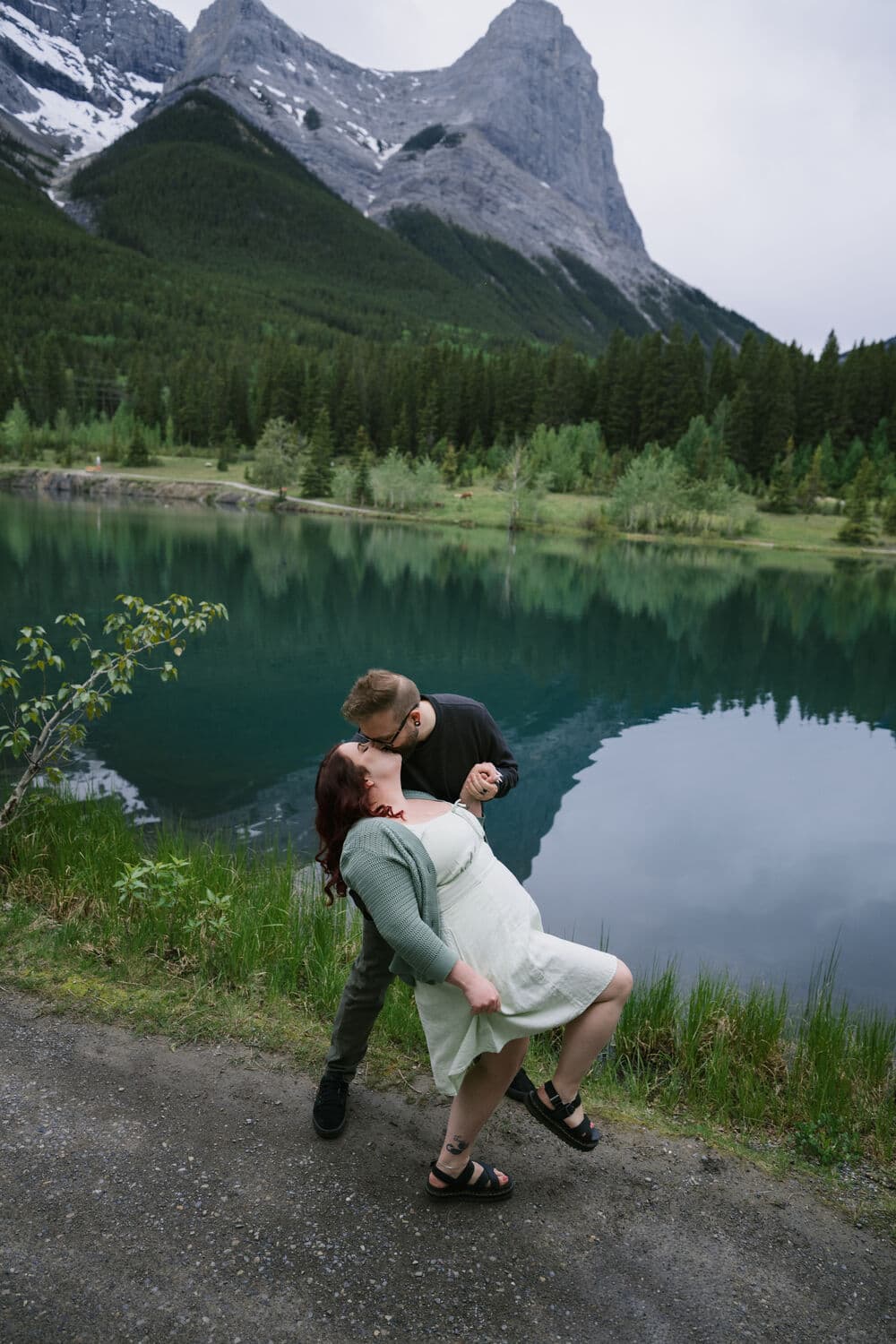 Engagement photo of Olivia and Justin