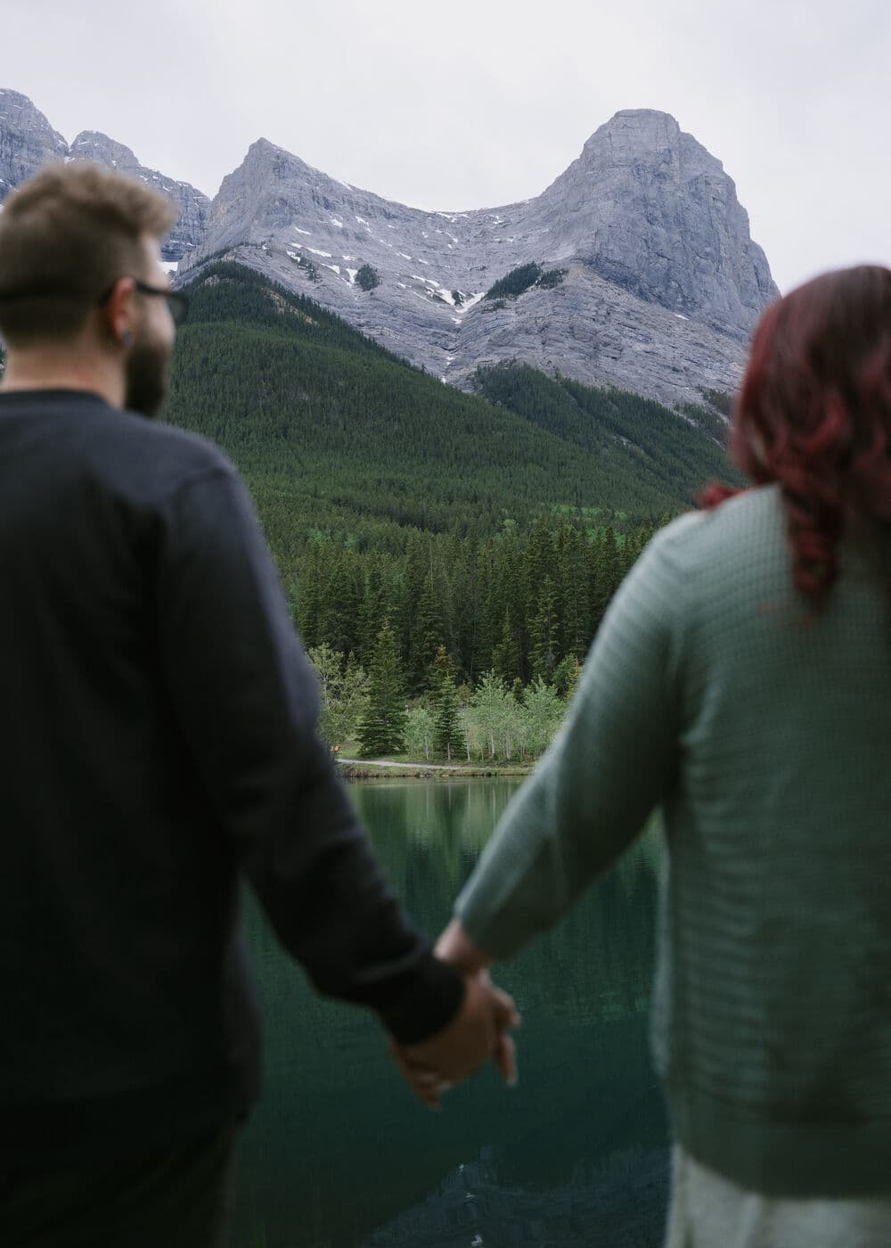 Engagement photo of Olivia and Justin